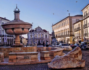 Évora