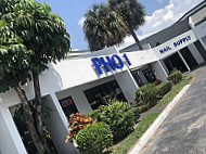 Pho 1 outside