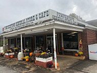 Pumpkintown General Store outside