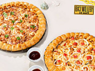 Yellow Cab Pizza (eden Garden) food