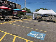 Steve's Bagels outside