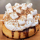 Cinnaholic food