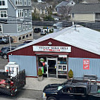 Vegetable Barn Deli outside