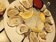 Shucks Tavern Oyster food