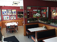 Tony's Pizzeria inside