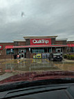 Quiktrip outside