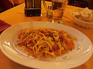 Il Leone Rosso food