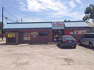 Eddie's Fried Chicken outside