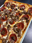 Ledo Pizza food