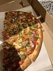 Jimmy Tomato’s Bombay Curry Pizza food