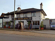 Queens Head outside