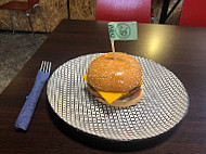 Ossu Burger food