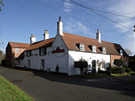 Red Lion Inn outside