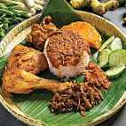 Nasi Kukus Gerobok Vendor inside