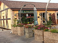 Le Gourmandin outside