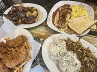 Camp Bell's Cajun Cuisine food