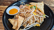 Thai Towne Eatery food