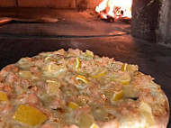 Pizza Giovanni Perigny food