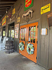 Cracker Barrel Old Country Store outside