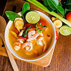 Ezie Tomyam food