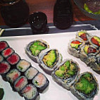 Sushi Tomo food