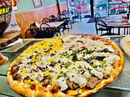 Pipolo's Pizza food