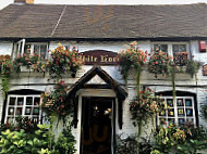 The White Horse Public House outside