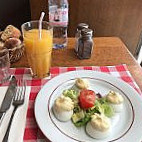 Au Canon des Invalides food