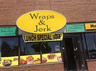 Wraps Jerk outside