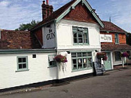 The Pub Gun outside