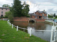 Bosworth's Tea Rooms outside