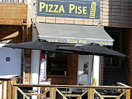 Pizza Pise inside