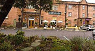 Derby Lodge Table Table outside