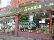 Newhaven Coffee House outside