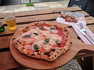 La Pizza Di Tenterden food