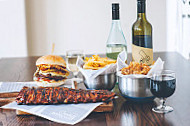 Ribs & Burgers food