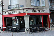 Creperie La Boudeuse inside