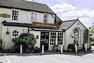 The Victoria Arms outside