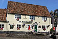 The Royal Oak outside