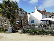 Harbour View And Fraggle Rock outside