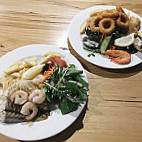 Gerroa Boat Fisherman's Club food