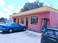 Big Bubba's Fried Chicken outside