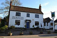 The Old Boot Inn outside