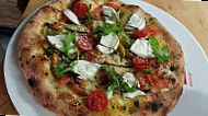 Terra Pizzas food