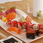 Makimono Sushi Bar & Restaurant- Clarington food