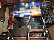 Amrik da Dhaba inside