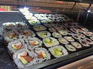 Mon De Sushi food