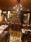 Le Petit Resto inside