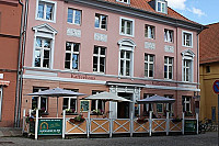 Kaffeehaus Strahl outside