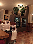 Osteria Il Ritrovo Inh. Claudio Tundo inside